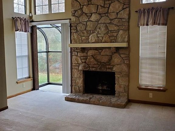 2nd image of 4656 Framington Ct