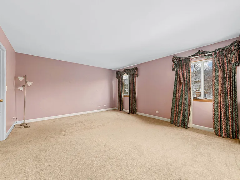 3202 Whitney Rd — Photo 13