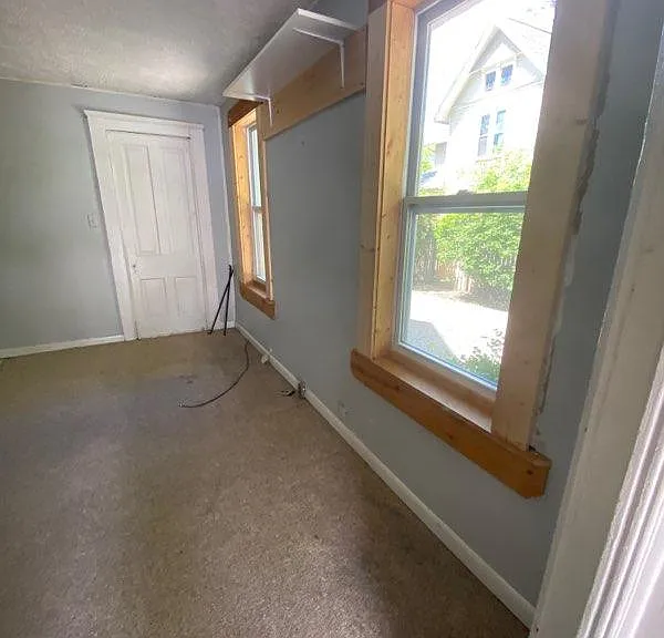 227 W Maple St — Photo 3