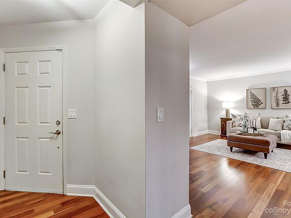 2nd image of 3903 Colony Crossing Dr
