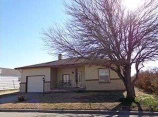 208 Arapahoe St, Schoenchen, KS 67667