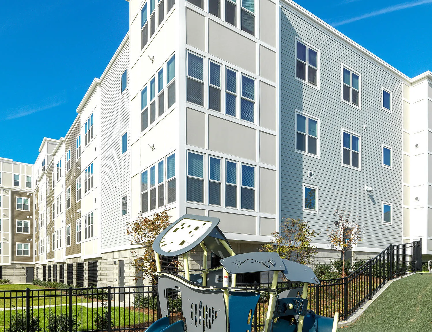 Soundview Landing — Photo 4