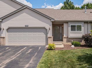 36009 Mitchell St, Grand Blanc, MI 48439