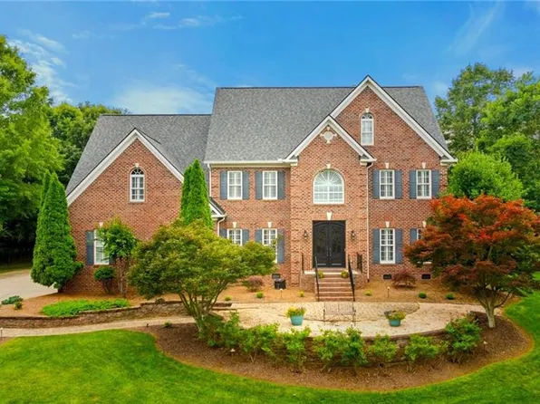 7809 Charles Place Dr, Kernersville, NC 27284