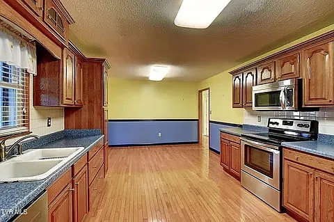 129 Camelot Ct — Photo 13