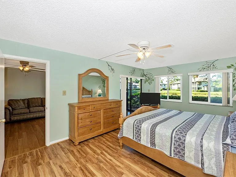 5219 Lake Village Dr #21 — Photo 22