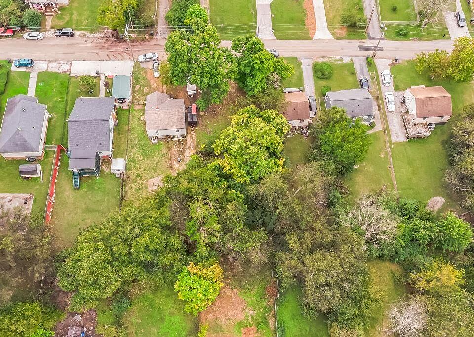 1st image of 3225 Shields Ave