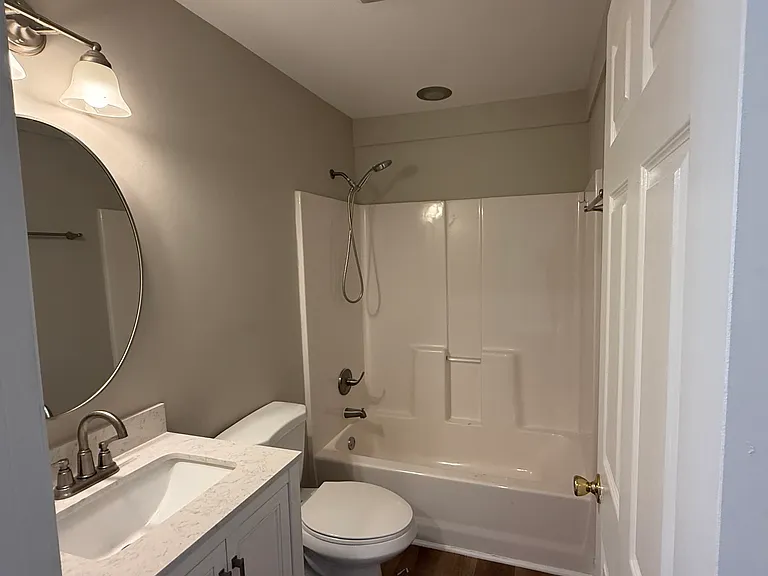 130 Seldon Dr — Photo 9