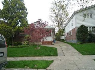 6427 229th St, Oakland Gardens, NY 11364