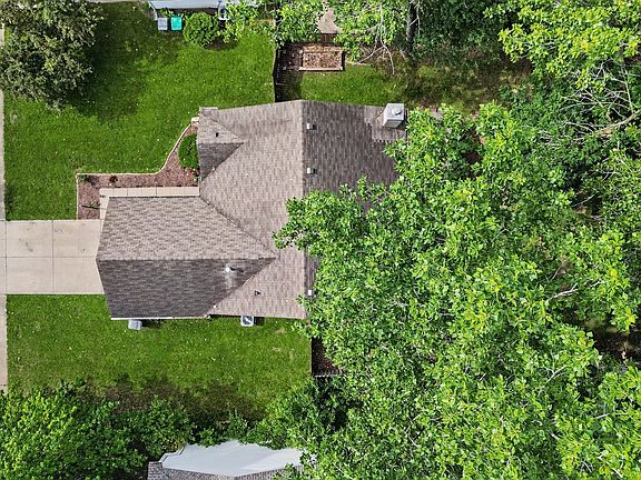 3rd image of 7244 Bradford Woods Way
