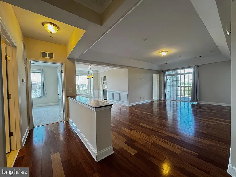 9204 Charleston Dr #303 — Photo 15
