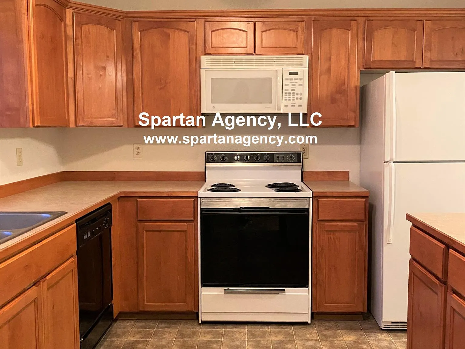 2 bed, 1.5 bath, 1100 sqft, $2,100 — Photo 3