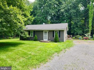 38 End Rd, Bunker Hill, WV 25413