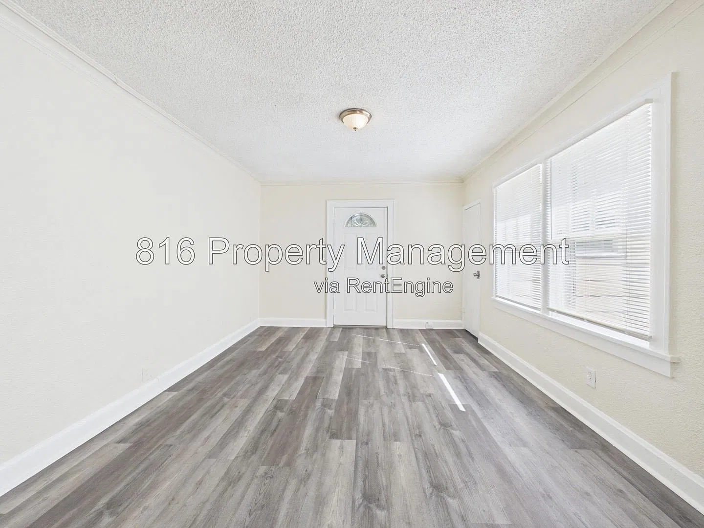 3 bed, 1.0 bath, 1700 sqft, $1,400 — Photo 2