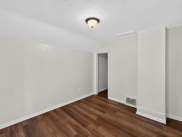 505 Brown St — Photo 10