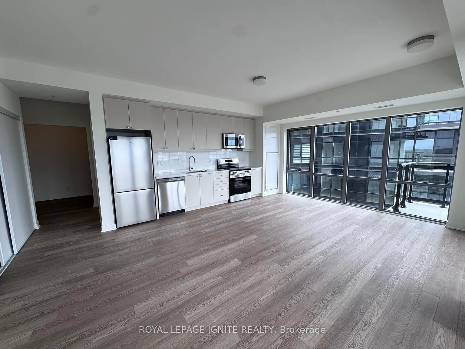 3 bed, $3,000 — Photo 4