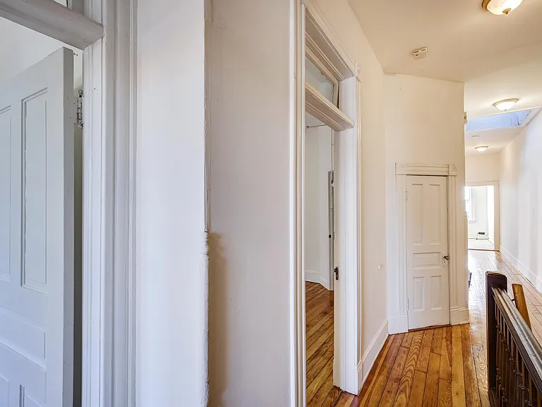800 W Clay St #B — Photo 6