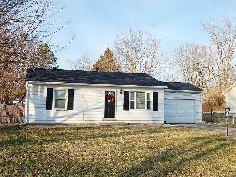 1st image of 146 Willard Ave