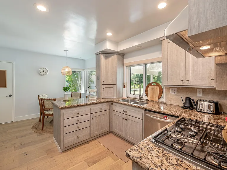 1419 Oberlin Ave — Photo 10