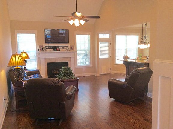 5th image of 4835 Old Belair Ln
