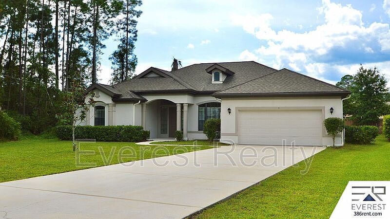 1st image of 5 Breeze Hill Ln