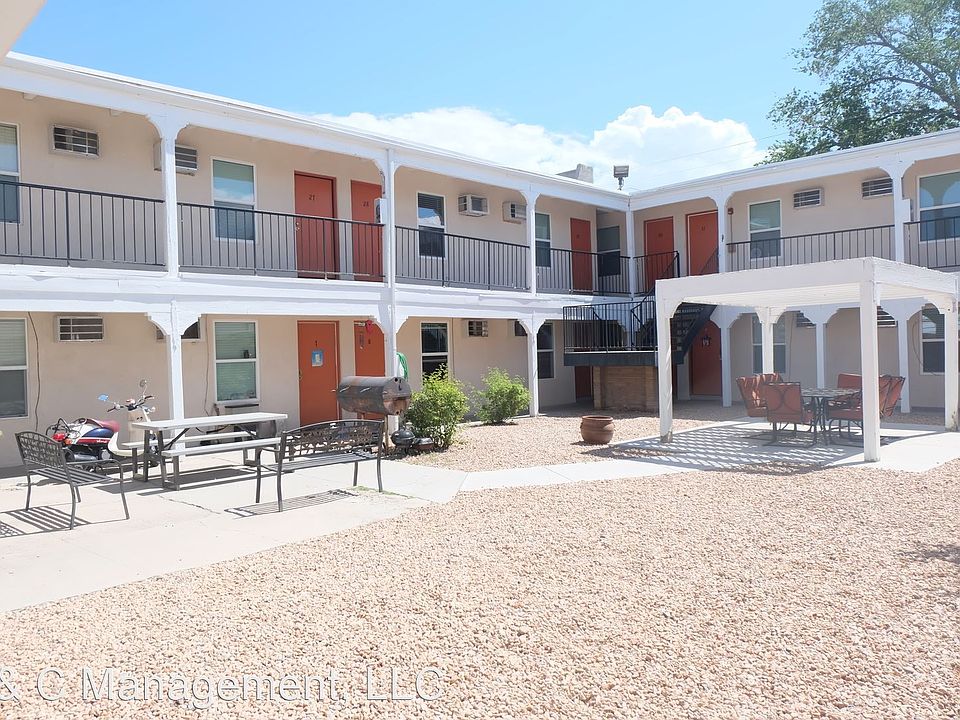 1st image of 520 Ortiz Dr SE #7