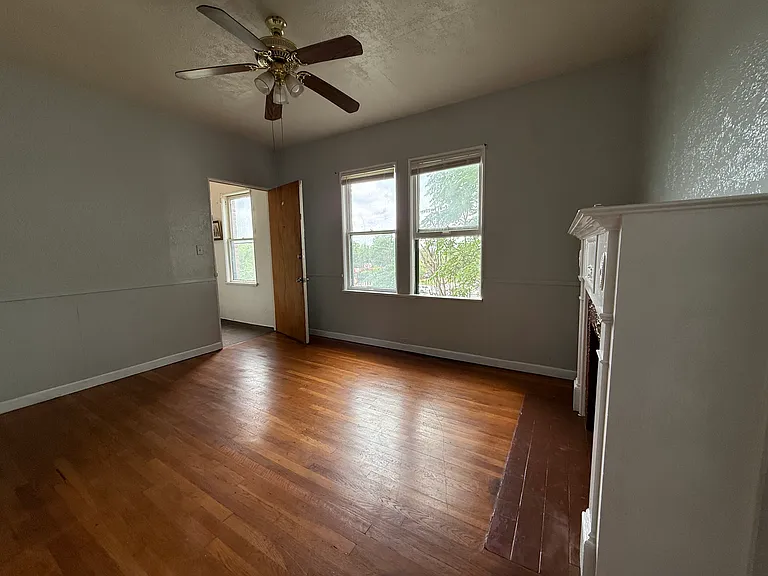 326 W Huisache Ave #11 — Photo 3