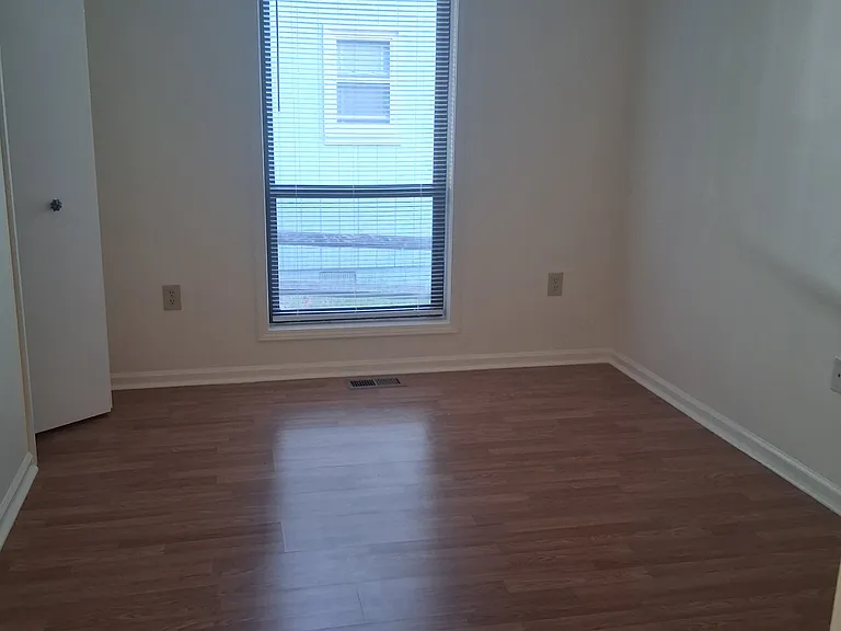 2213 Jefferson Cir — Photo 7