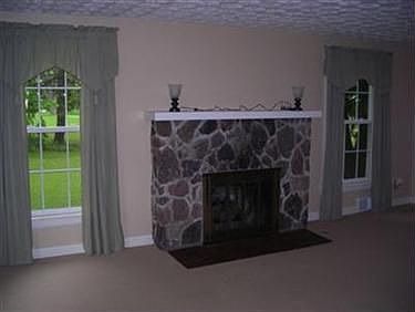 5th image of 23 Hood Dr