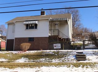 24 N Pine St, Ellsworth, PA 15331