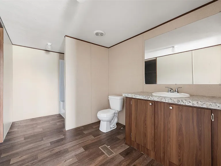 360 Shady Oaks #B — Photo 22