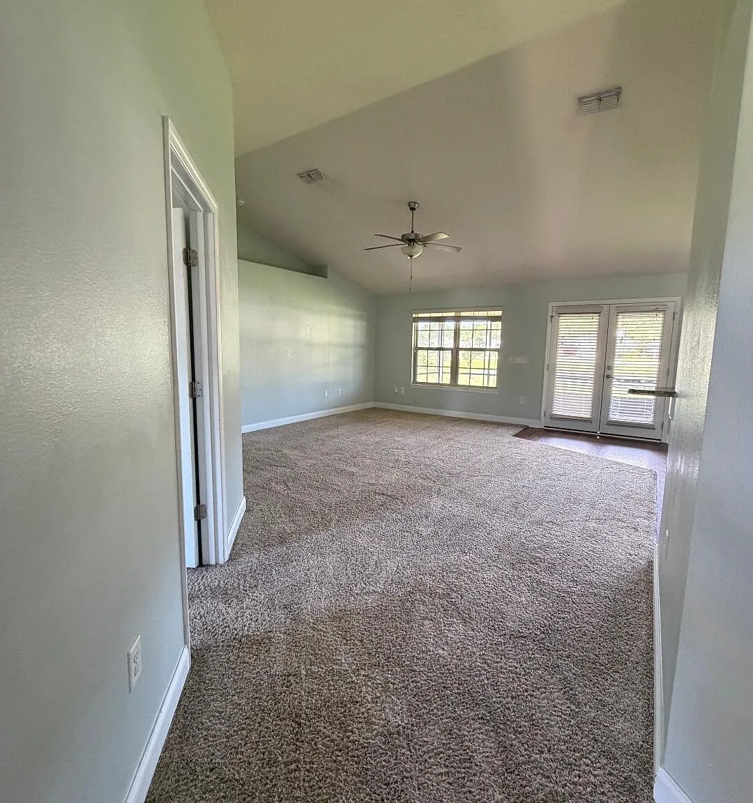 4 bed, 2.0 bath, 1815 sqft, $2,300 — Photo 4