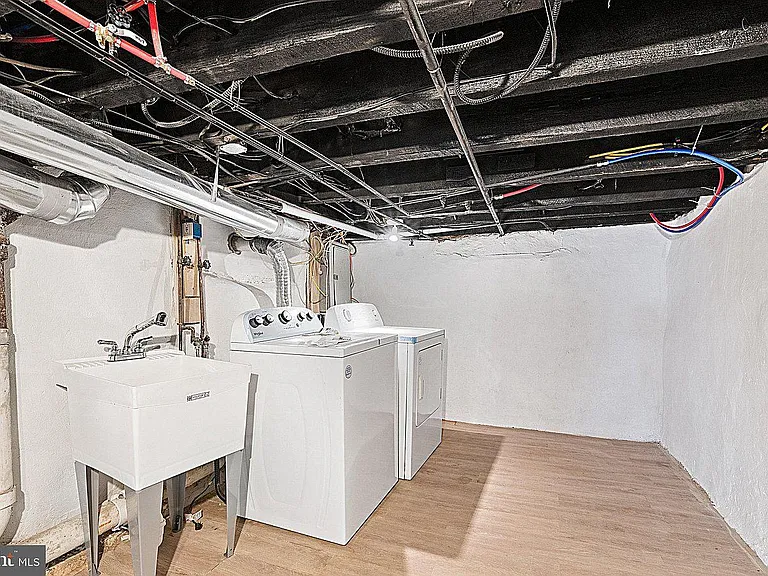 219 E Phil Ellena St — Photo 19