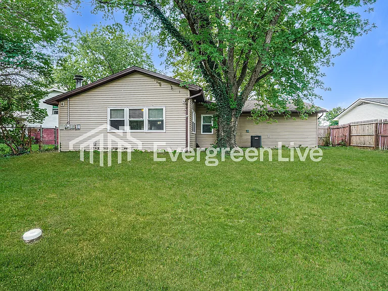5050 Fullerton Dr — Photo 13