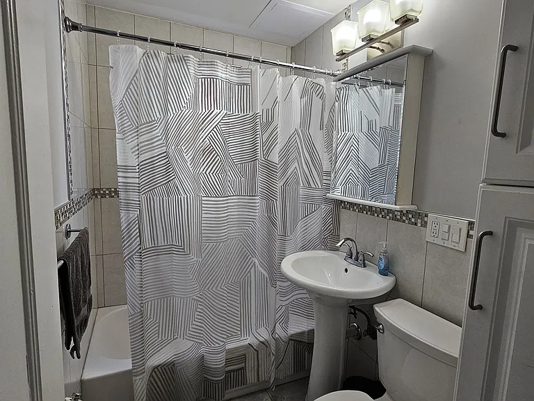 15 New Hampshire Ave #2 — Photo 17