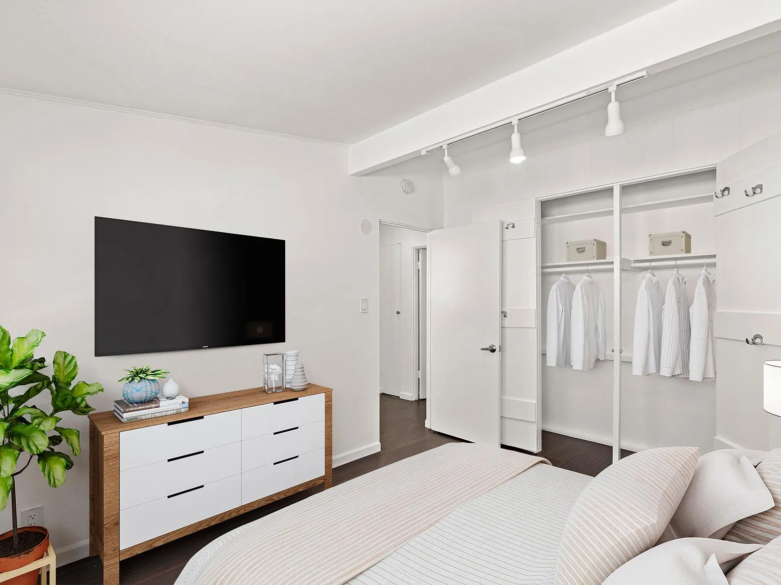 2 bed, 1000 sqft, $3,295 — Photo 4