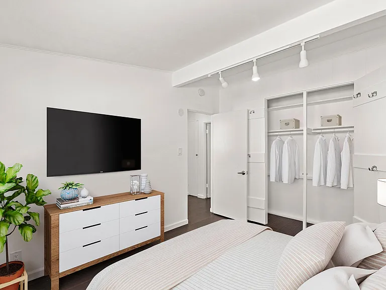 3427 Caroline Ave #4 — Photo 4
