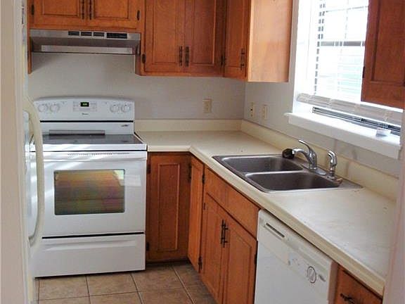 5th image of 549 Brockinton S