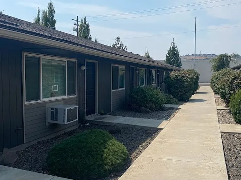 201 Jim Clements Way — Photo 15