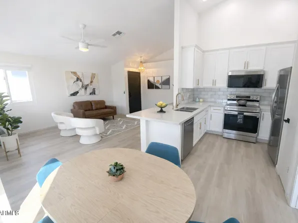 324 S LAVEEN Drive, Chandler, AZ 85226