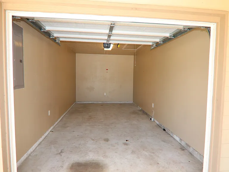 826 S Village Creek Pkwy — Photo 12