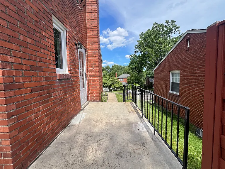 19 Robinhood Rd — Photo 33