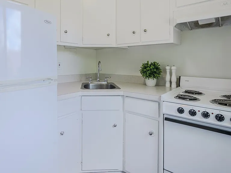 3609 Grand Ave S — Photo 4