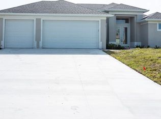 2807 NW Juanita Pl, Cape Coral, FL 33993