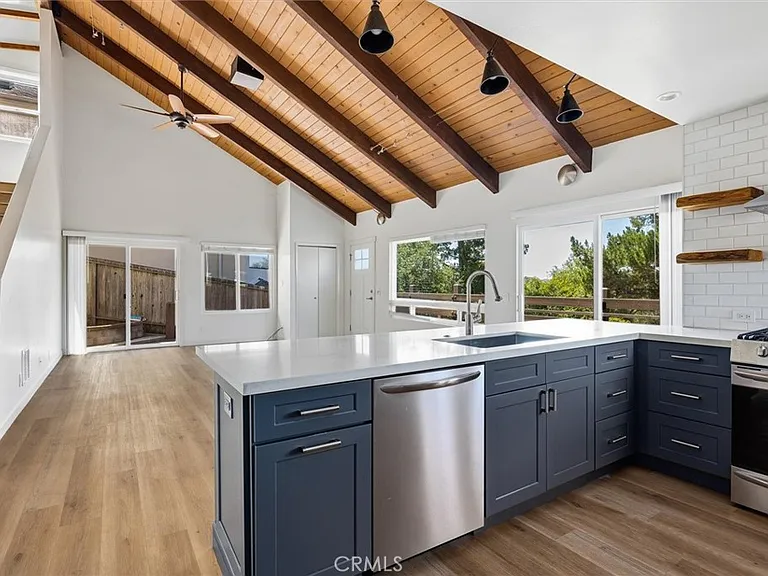 2234 Santa Ynez Ave — Photo 2