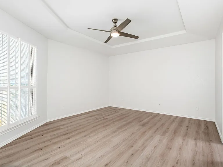 1016 Willowbrook Trl — Photo 17