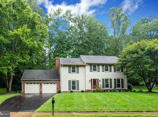1429 Laurel Hill Rd, Vienna, VA 22182