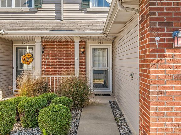 3rd image of 1081 Flagstone Dr