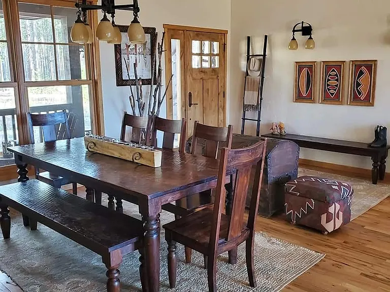 Dining/entrance