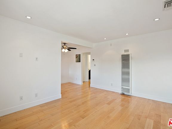 4th image of 119 E Paloma Ave #K